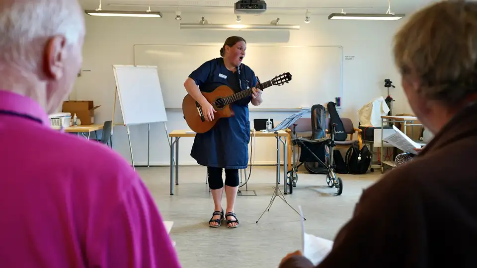 Sang er et skønt frikvarter fra alt det trælse